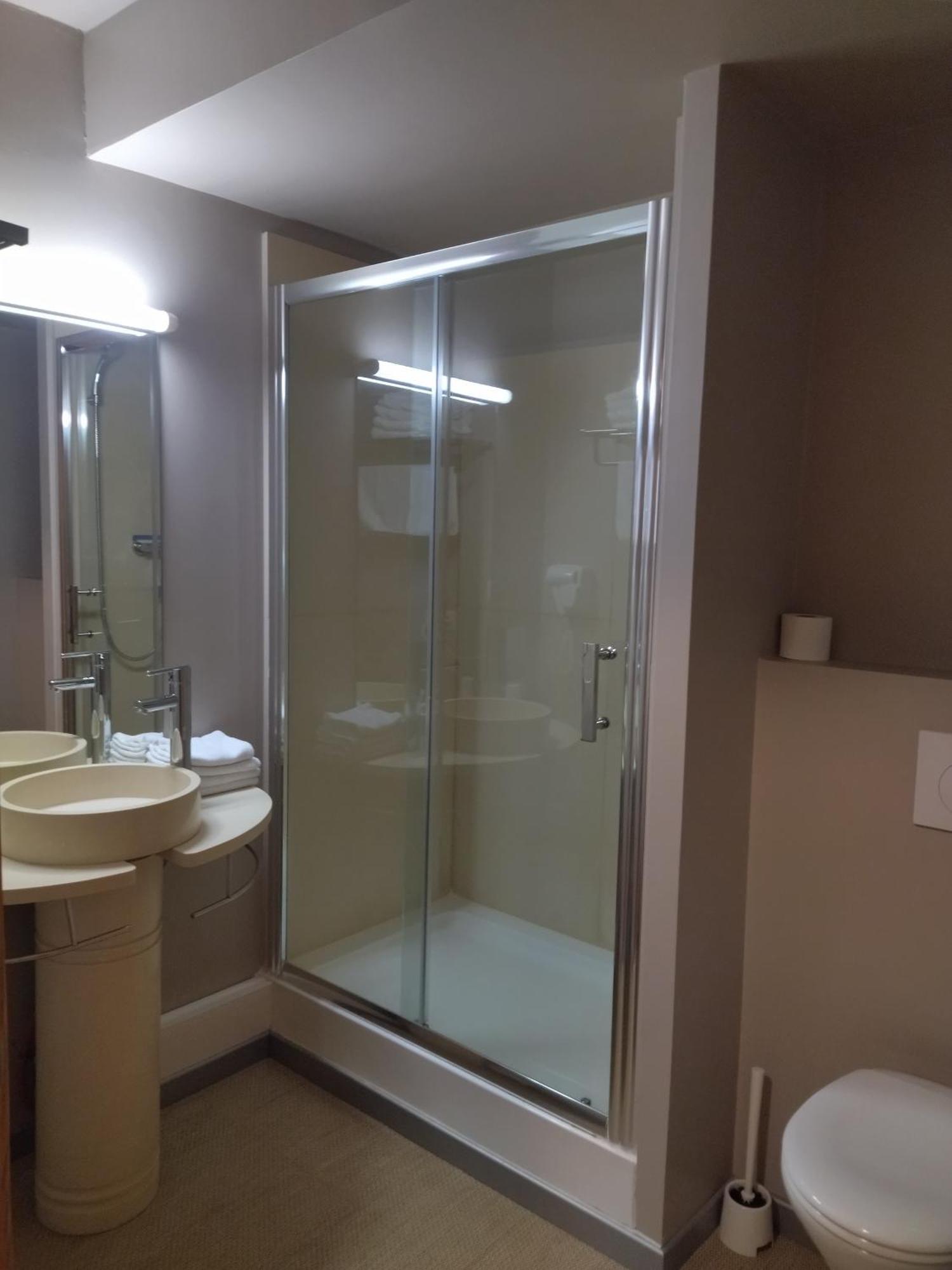 Aux Balcons Du Sancy Aparthotel Picherande Luaran gambar