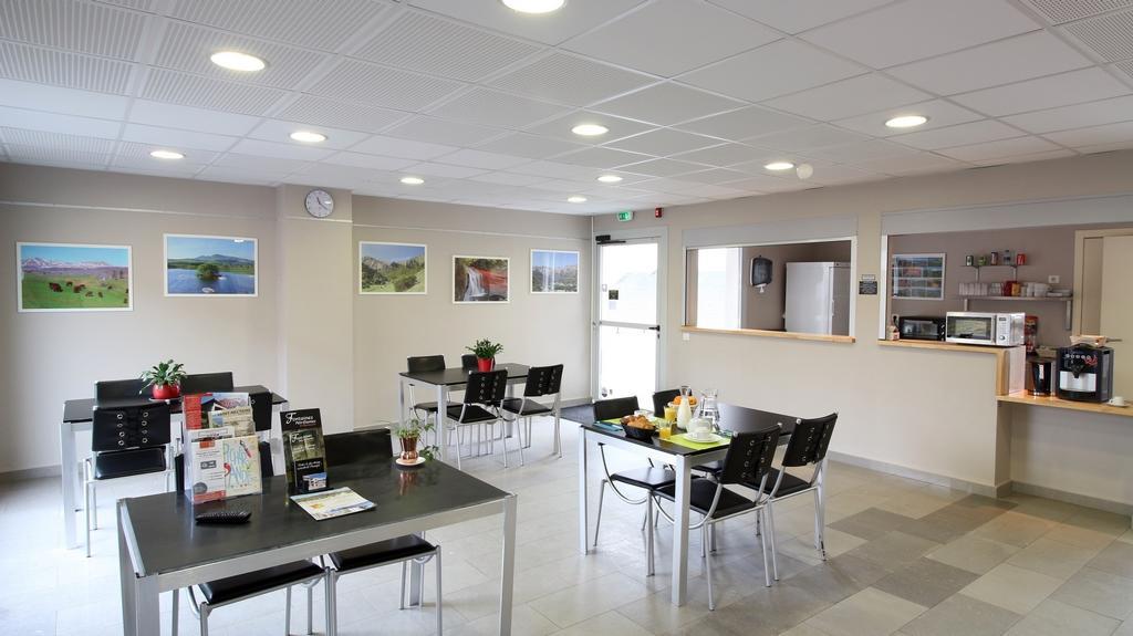 Aux Balcons Du Sancy Aparthotel Picherande Luaran gambar